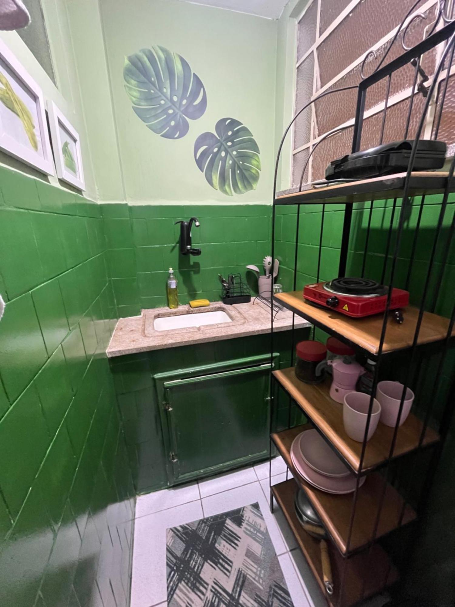No Centro-lapa, Consulado, Praia, Metro E Ar Apartamento
